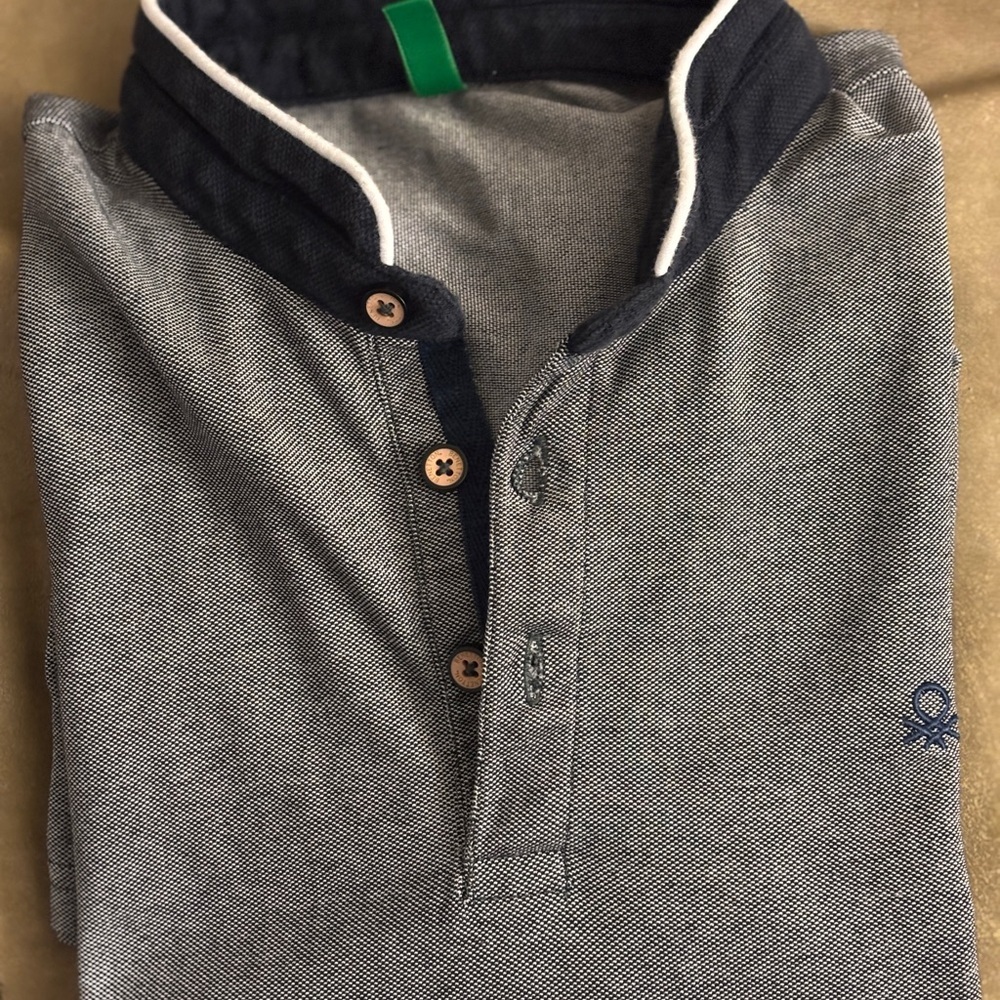 Benetton women’s grey Polo Shirt nwot size small
